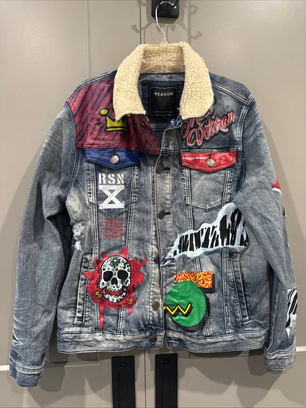 REASON Mens Denim Jean Jacket Patchwork Designed in NYC Large